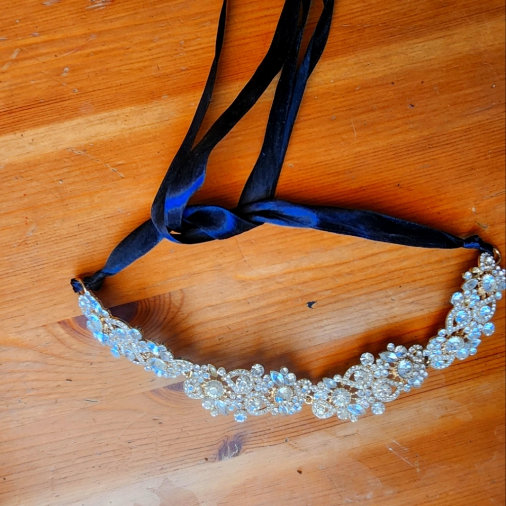 Bebe rhinestone choker / headband